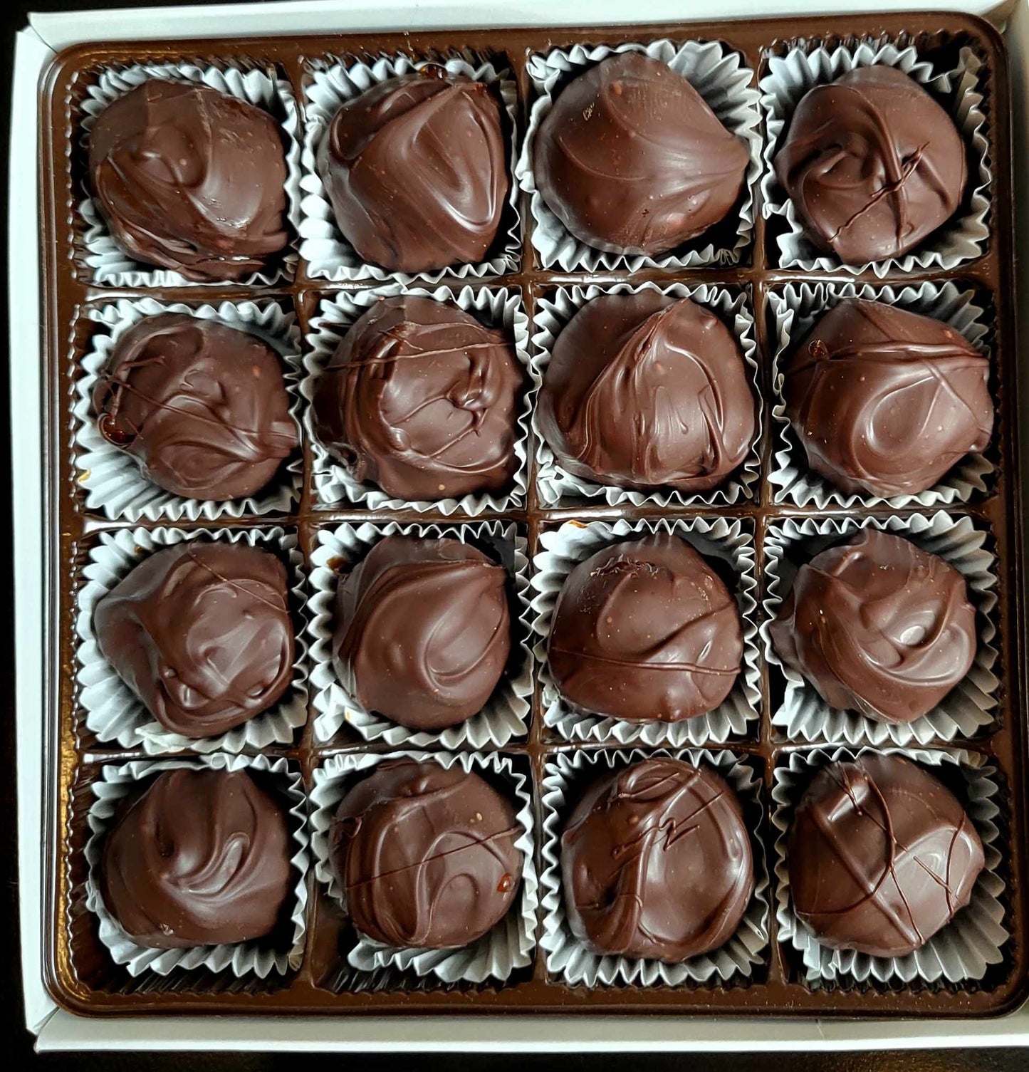 Classic Dark Chocolate Truffles Box (16pieces)